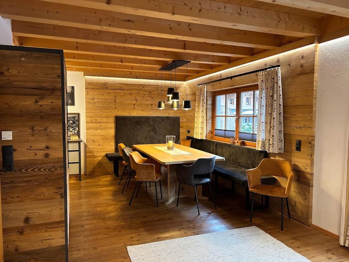 Feriendorf Joggler - Chalets Nahe Der Gondel Zell am Ziller Luaran gambar