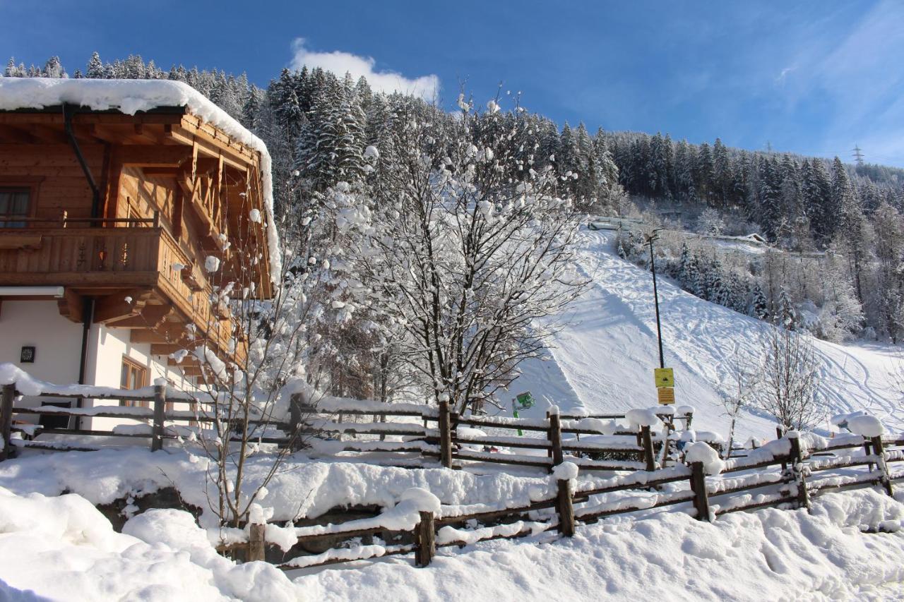 Feriendorf Joggler - Chalets Nahe Der Gondel Zell am Ziller Luaran gambar